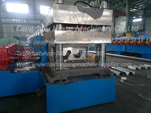 Highway Guardrail Crash Barrier Roll Forming Machine